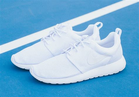 Nike kids roshe white run youth + FREE SHIPPING 